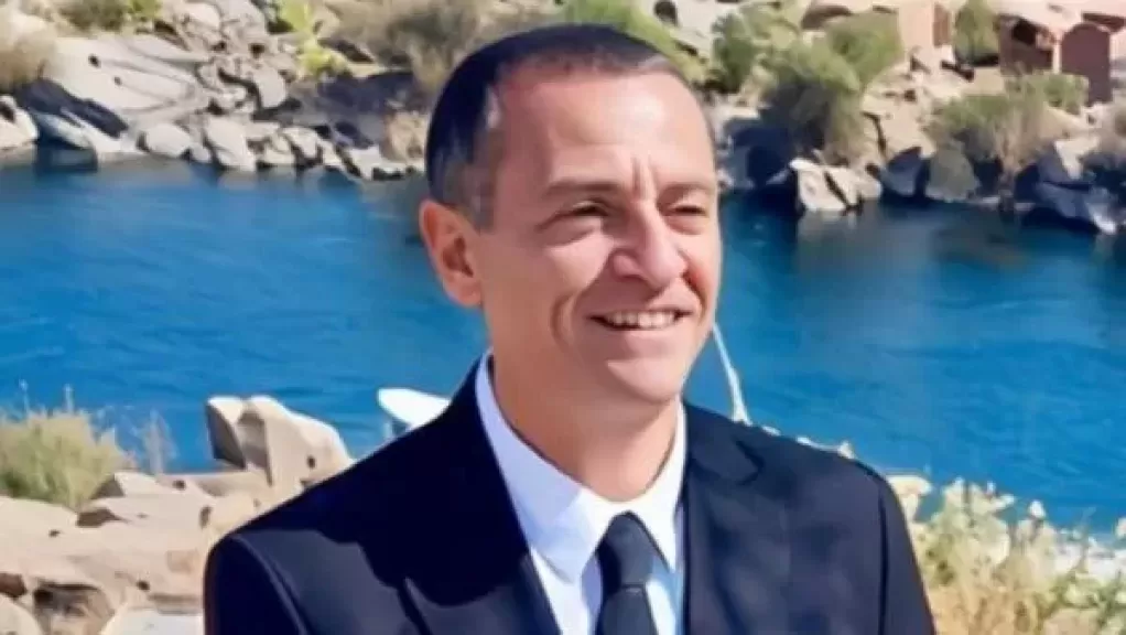 خط أحمر