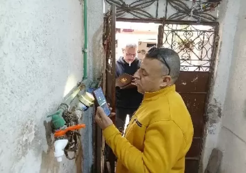 خط أحمر