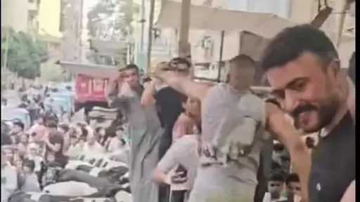 أحمد العوضي يحتفل بعيد الأضحى ويذبح الأضحية وسط أهالي عين شمس
