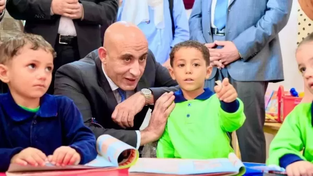 خط أحمر