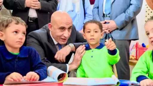 رئيس المعاهد القومية: وزير التعليم أعاد الطلاب للمدارس وسد عجز المعلمين