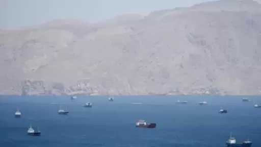 إيران تعلن عبور 26 سفينة من مضيق هرمز خلال 24 ساعة