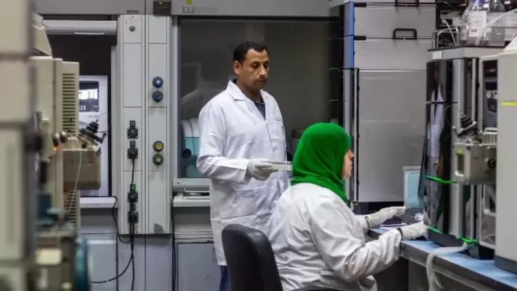 خط أحمر