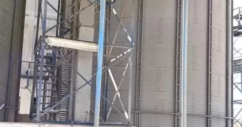 خط أحمر
