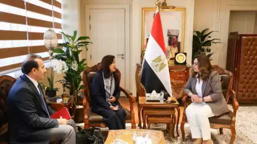 وزيرة التنمية المحلية والبيئة تترأس اجتماع لجنة تسيير مشروع الدعم الفني للوزارة