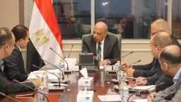 وزير الكهرباء: مواصلة العمل في إطار تكليف الرئيس بتنفيذ مشروعات الطاقة المتجددة بالجنيه المصري