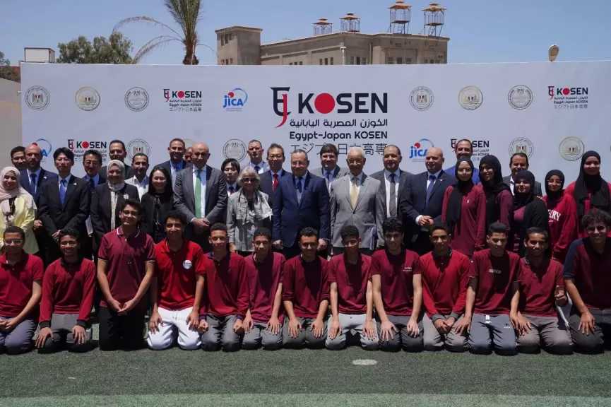 وفد حكومي رفيع المستوي يتفقد معهد الكوزن المصري الياباني ويشيد بتجربته التعليمية المتميزة