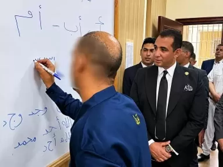 خط أحمر