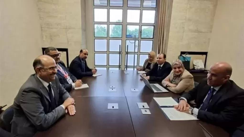 خط أحمر
