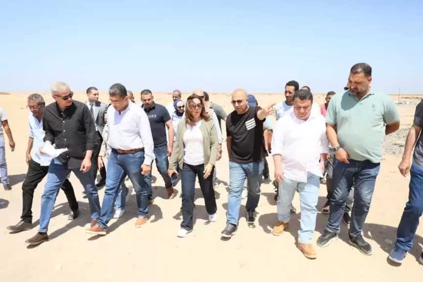 د.منال عوض تتابع منظومة الإدارة المتكاملة للمخلفات البلدية الصلبة للوقوف على معدلات تنفيذ مشروعات البنية التحتية بالمنظومة