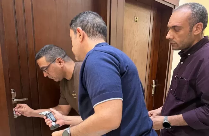 خط أحمر