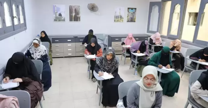 بتوجيهات شيخ الأزهر.. إعادة توزيع درجات نقطتين بامتحاني النحو والفيزياء للثانوية الأزهرية
