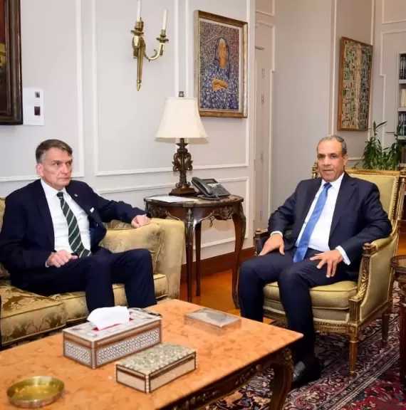 وزير الخارجية يستقبل القائم بأعمال المفوض العام للأونروا لبحث دعم الوكالة وتطورات الأوضاع الإنسانية للاجئين الفلسطينيين