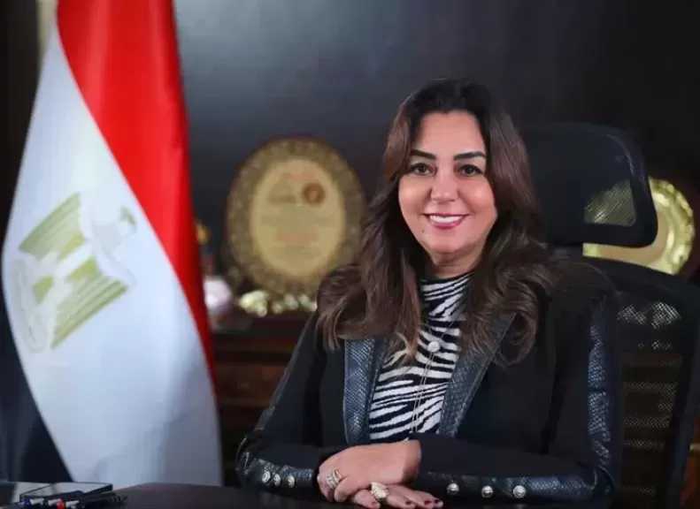 وزيرة التنمية المحلية تستعرض موقف تنفيذ مشروع تطهير مصرف كيتشنر بمكون المخلفات الصلبة