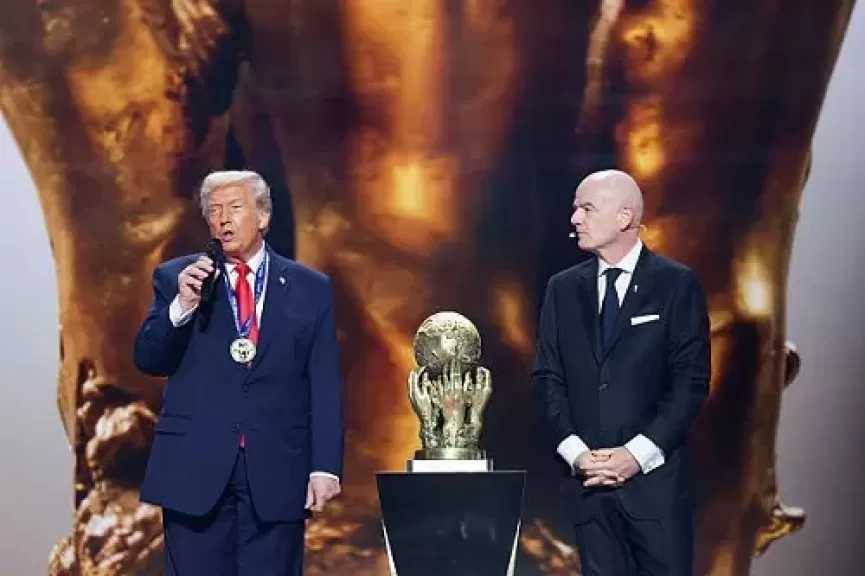 بسبب ترامب.. فيفا يقرر استبعاد حكم عربي من المشاركة في كأس العالم