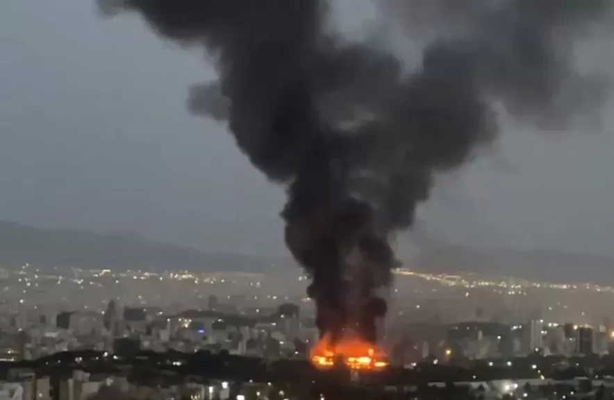 الجيش الأمريكي يعلن شن غارات على إيران بعد توعد ترامب بالرد على إسقاط مروحية أمريكية