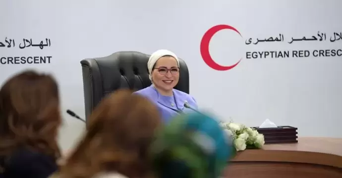انتصار السيسي بعد لقائها بمتطوعي الهلال الأحمر: شهدت معهم وصول مساعدات غزة إلى مليون طن