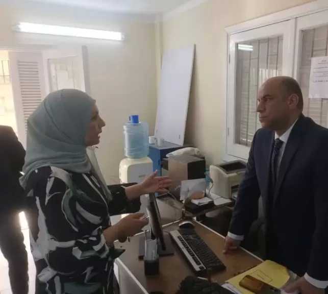 زيارة مفاجئة لـ ”وزير العمل” في مكاتب العمل بالقليوبية.. سرعة إنجاز المعاملات أولوية لتلبية احتياجات الجمهور