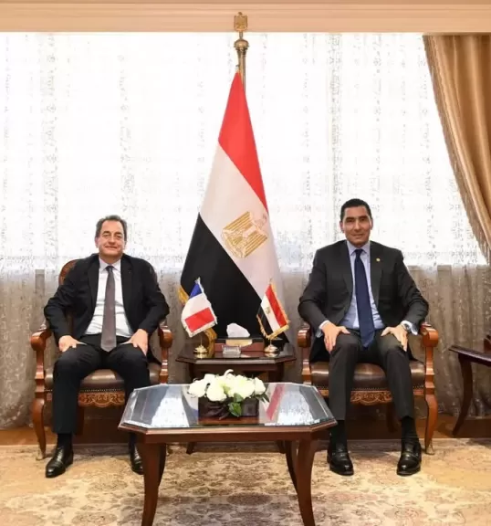 خط أحمر