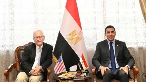 وزير الشباب والرياضة يستقبل القائم بأعمال سفير الولايات المتحدة الأمريكية بالقاهرة