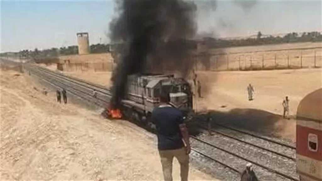 السكك الحديدية تكشف تفاصيل اصطدام قطار بسيارة واشتعالها في السويس
