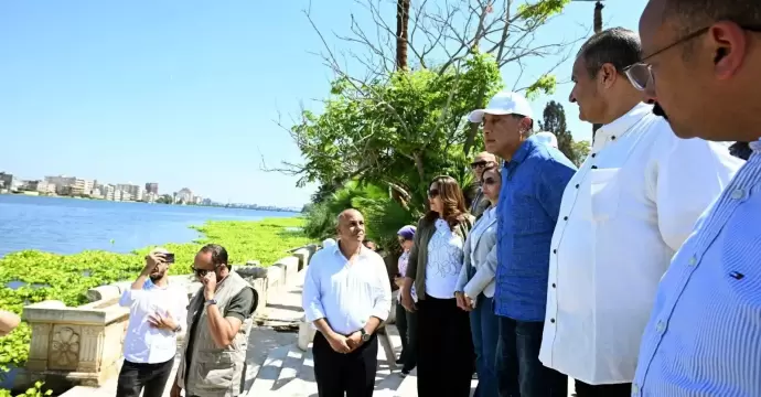 رئيس الوزراء يتفقد مشروع إعادة إحياء القصر الملكي بإدفينا.. صور
