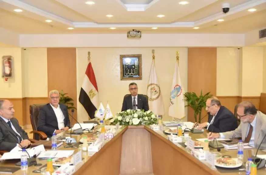 وزير التموين: الشركة القابضة للصناعات الغذائية ركيزة الأمن الغذائي.. و«كاري أون» لتطوير تجارة التجزئة وتعظيم الأصول