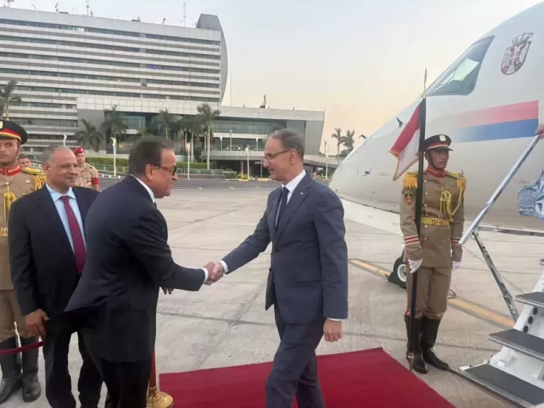 خط أحمر