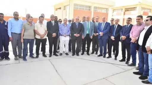 محافظ أسيوط ونائب وزير المالية يتفقدان المنطقة الصناعية بعرب العوامر