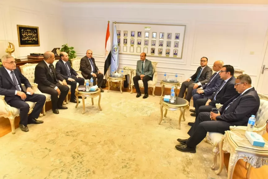 خط أحمر