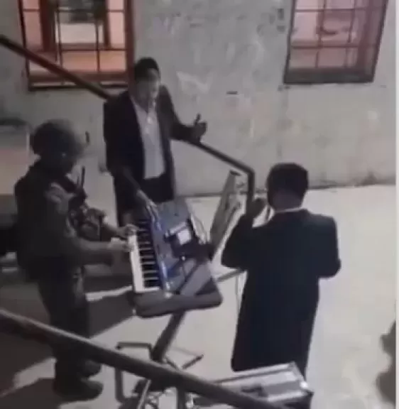 خط أحمر
