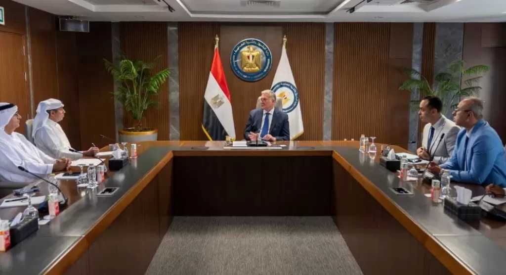 البترول: ضخ استثمارات إماراتية جديدة في مجالات وقود الطائرات والاستكشافات البترولية