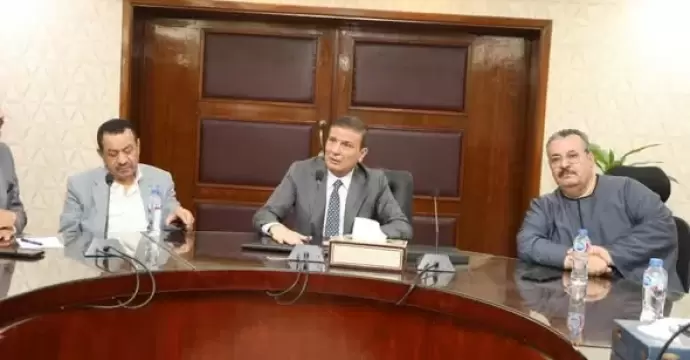 وزير الزراعة: خطة حاسمة لإحكام الرقابة على توزيع الأسمدة ومواجهة السوق السوداء