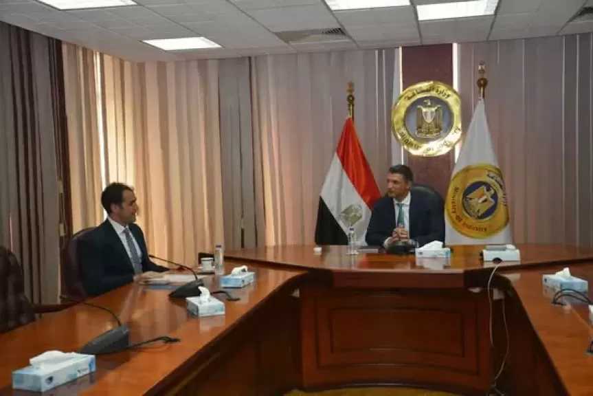 وزير الصناعة: الغزل والنسيج والملابس الجاهزة من الصناعات ذات الأولوية في استراتيجية 2030