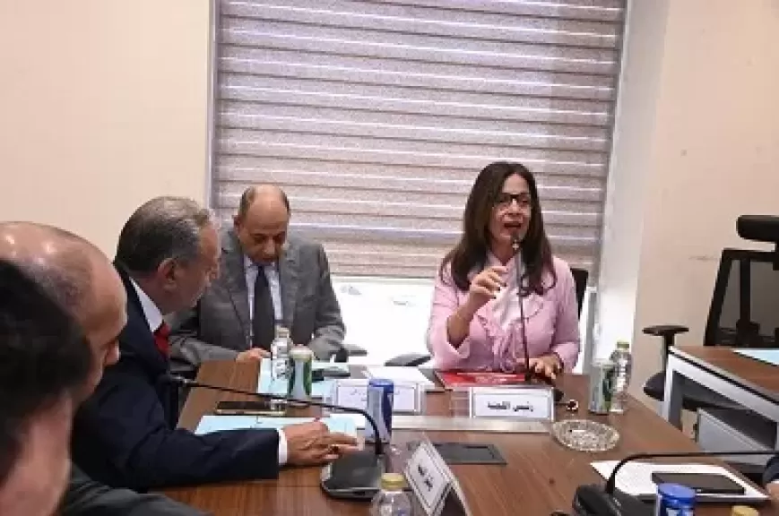 خط أحمر