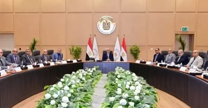 وزير الري يوجه بالإسراع في إعداد دليل إرشادي لتنظيم تشجير جسور المجاري المائية