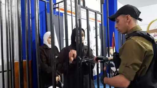 مركز حقوقي فلسطيني: 90 أسيرة يُواجهن أوضاعا متدهورة في سجن الدامون