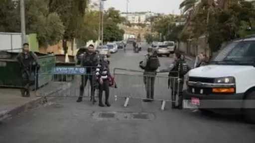 جيش الاحتلال الإسرائيلي يهدم منزلا فلسطينيا قرب طريق استيطاني بالضفة الغربية