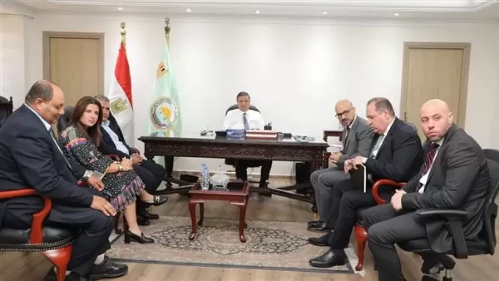 خط أحمر