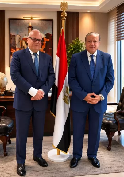 خط أحمر