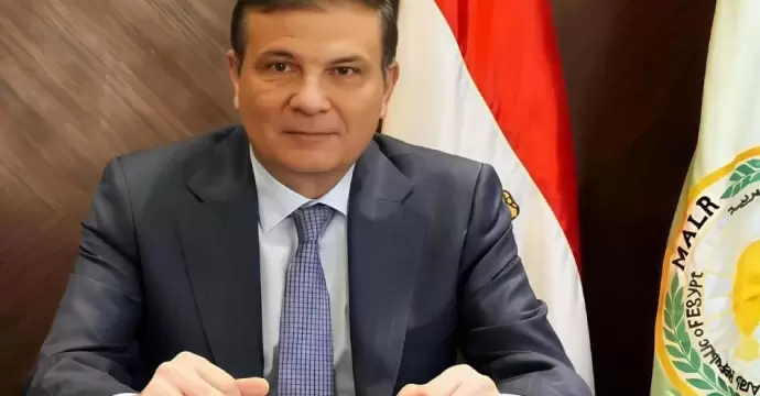 وزير الزراعة يتابع انتظام عمليات صرف الأسمدة بجميع المديريات