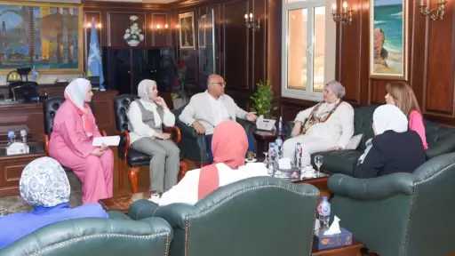 رئيسة المجلس القومي للطفولة ومحافظ الإسكندرية يبحثان إطلاق مبادرات حماية الطفل