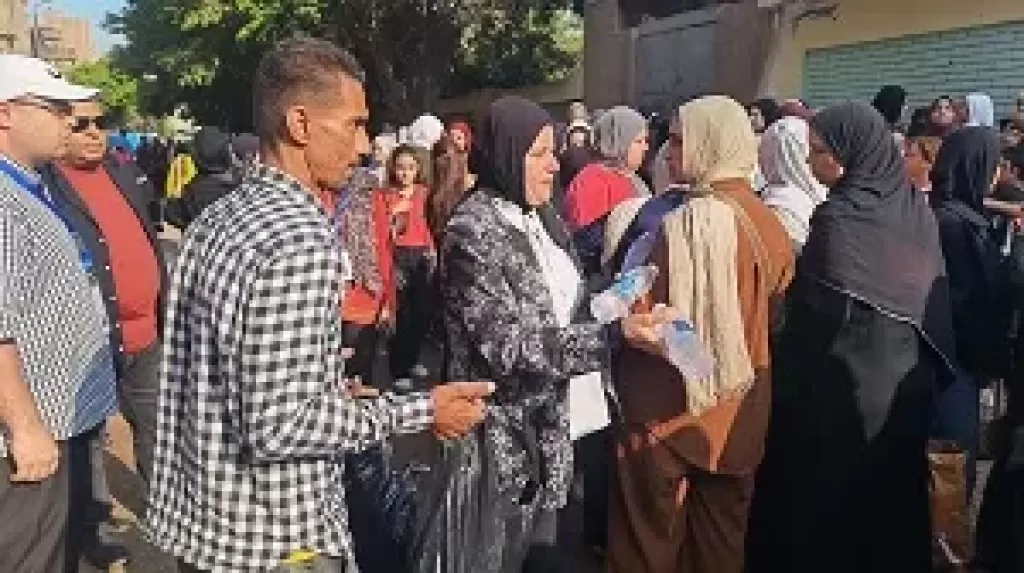 خط أحمر