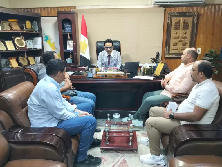 خط أحمر