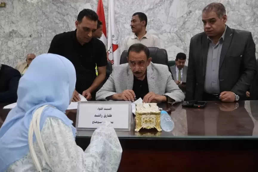 خط أحمر