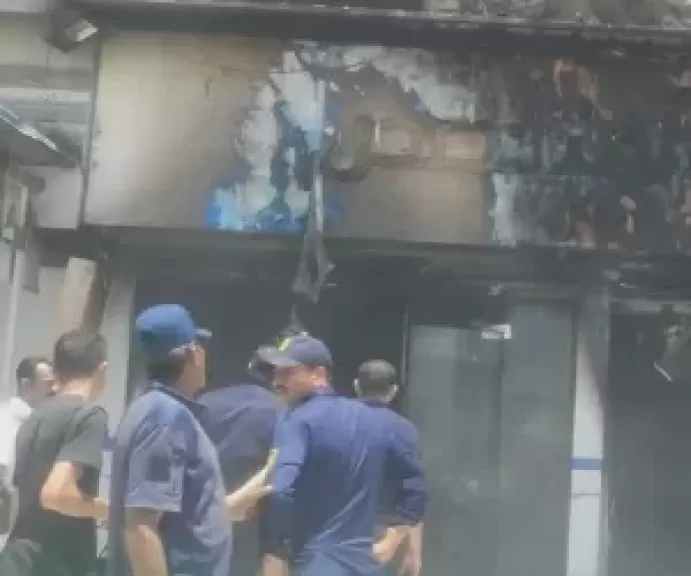 خط أحمر