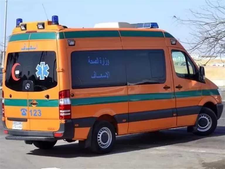 مصرع شخص وإصابة اثنين آخرين في تصادم سيارة ملاكي بطريق العساوية شرق بسوهاج