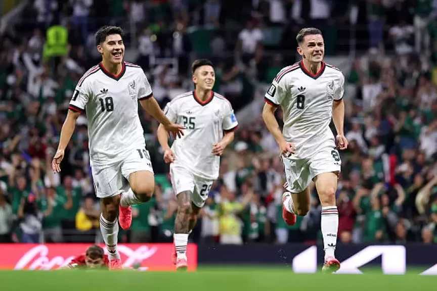 منتخب المكسيك يكتسح التشيك بثلاثية ويتأهل إلى دور الـ32 في المونديال