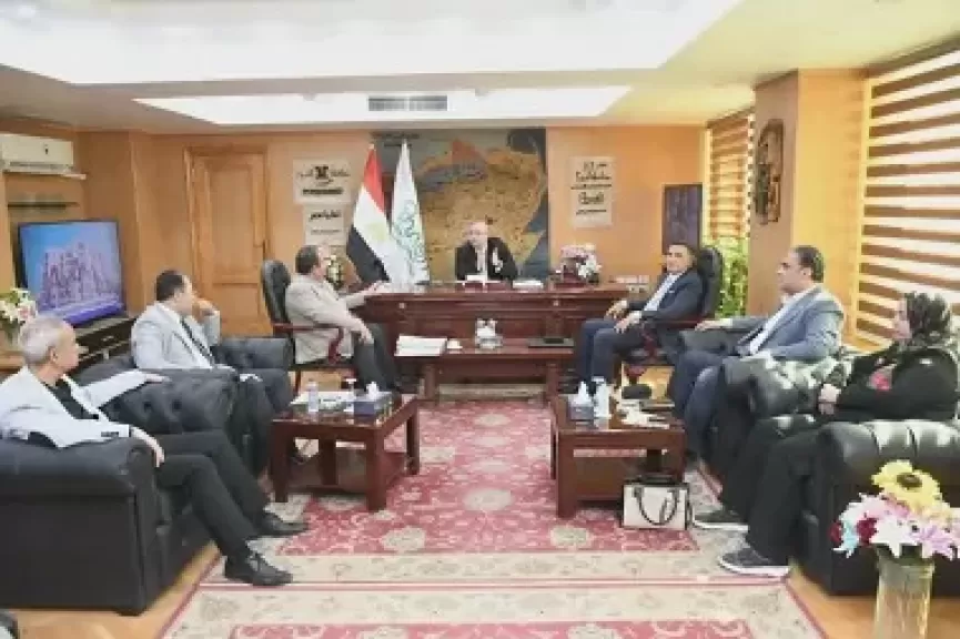 خط أحمر