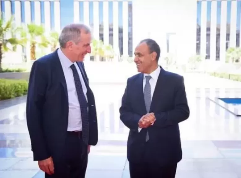 خط أحمر